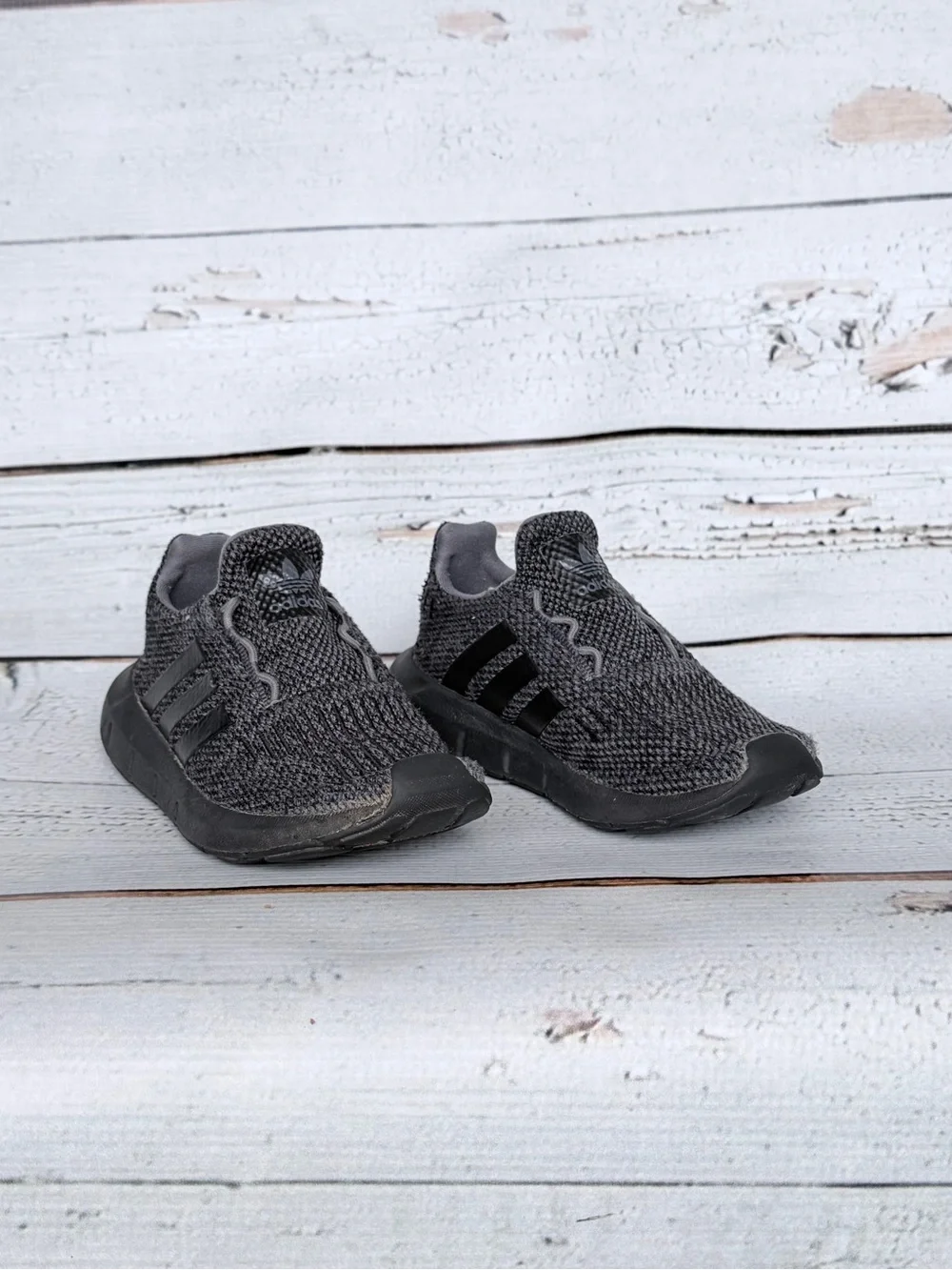 adidas Originals Swift Run Black Carbon Grey Kids Sneakers - Size 9K